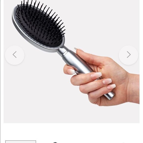 Aria Beauty Luxe Oval Detangling Brush MSRP $34.99 new - Picture 1 of 7